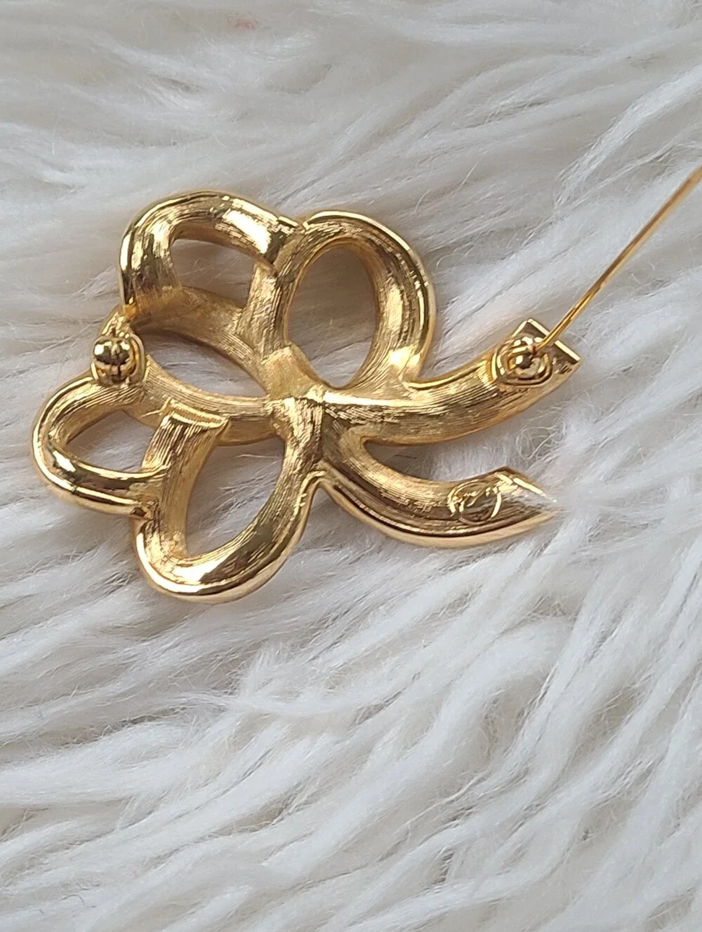 Swarovski Gold Bow Brooch with Clear Crystals- Excellent Vintage Condition